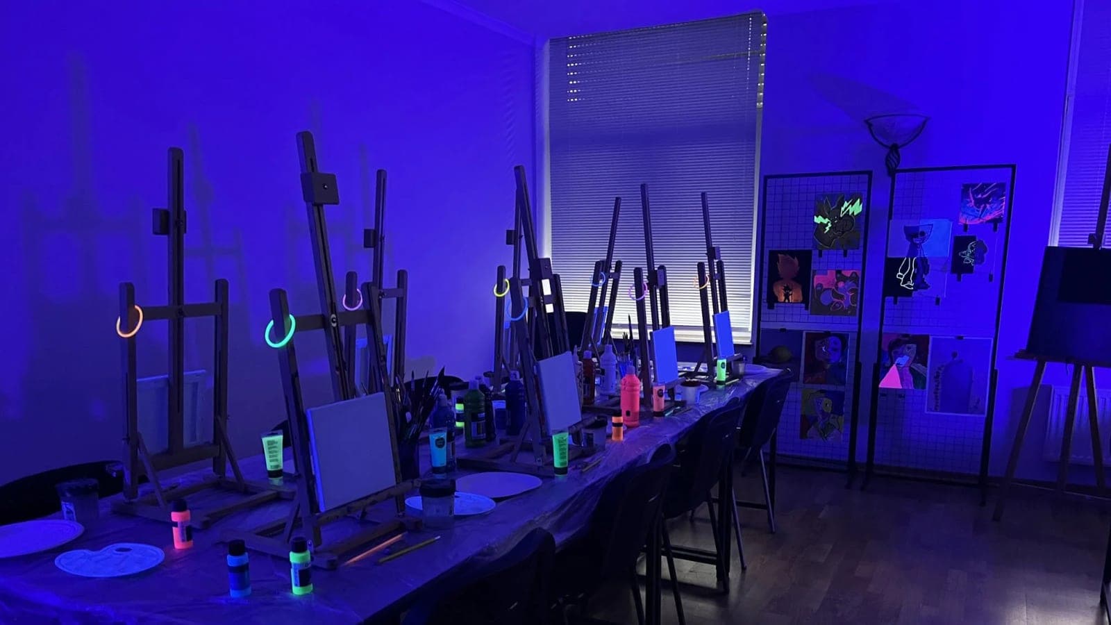 DreamWorkshops Black Light Painting birthday in Esch-sur-Alzette
