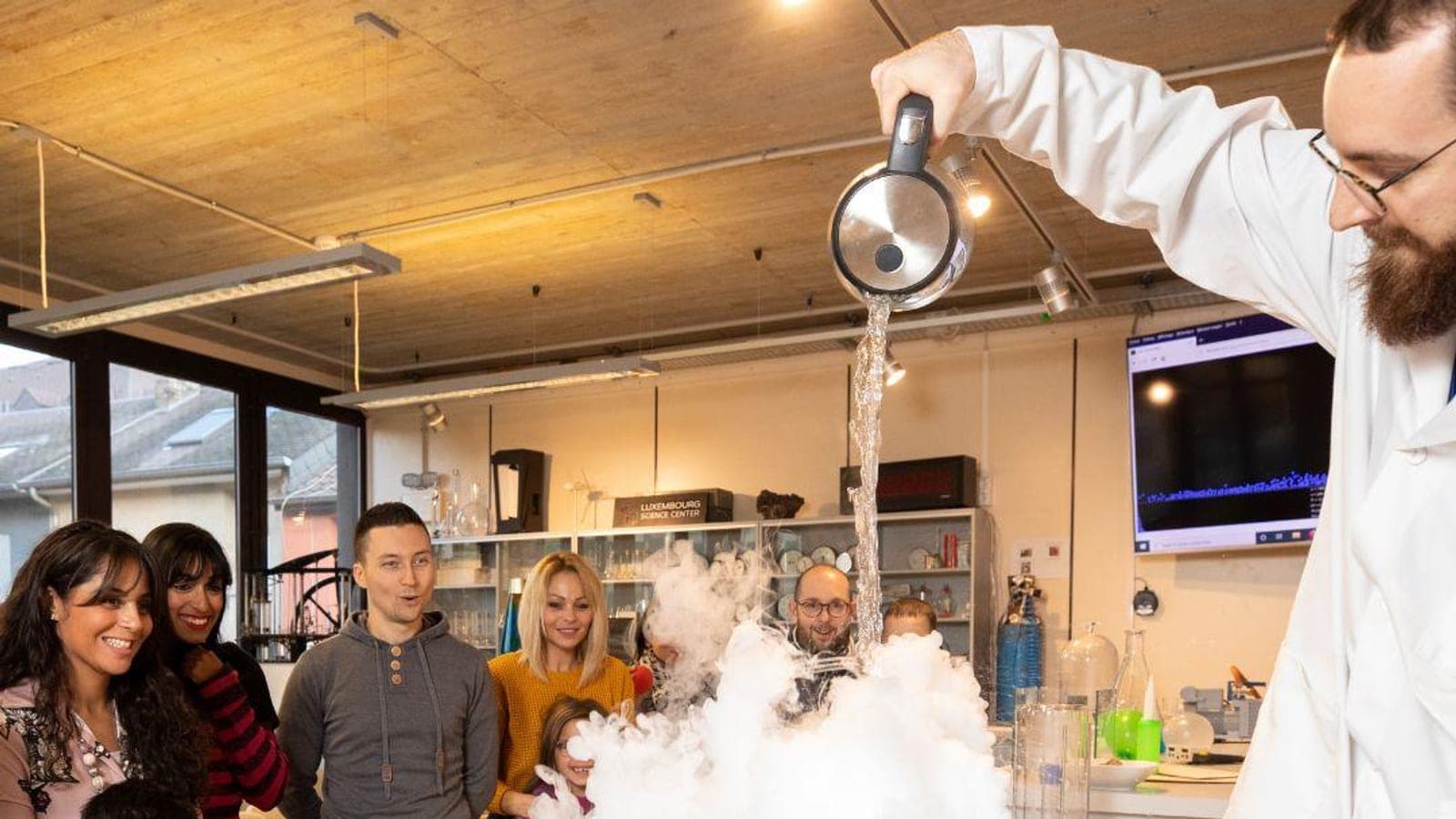 Science Center Differdange — Show%208