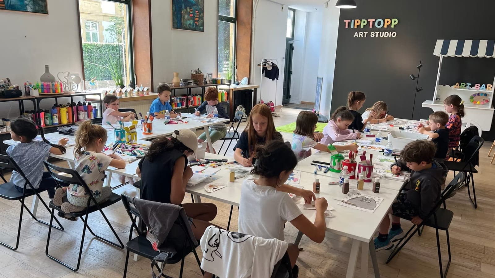TippTopp Art Studio — birthday party in the painting room